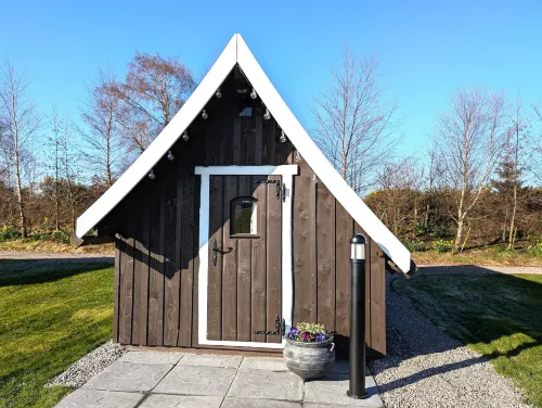 Macbeth's Hillock Hotels in Forres