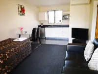Aston Court Motel