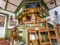 Mc Kevitts Village Hotel - bar