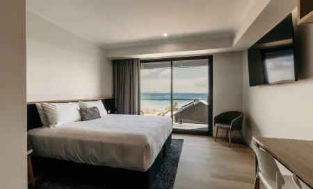 Met Apartments Отели в г. Порт-Линкольн