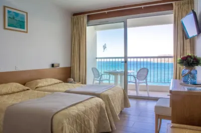 Hotel Roc E Mare Các khách sạn gần Centre Equestre de Propriano - Poney Club L' Hacienda