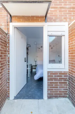 Ayz Ulises - Auto Check-in Property Hotels near Estacion de Chamartin