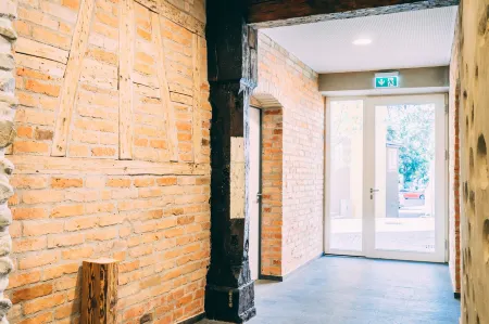 Amtshaus Gut Hügle Boutique Apartments Отели в г. Бад-Вурцах