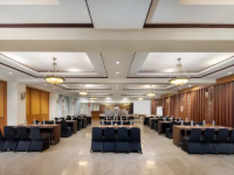 皇家飯店及會議中心-特雷特斯 普里根住宿飯店
