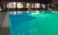 Hotel for You - Infinity Pools