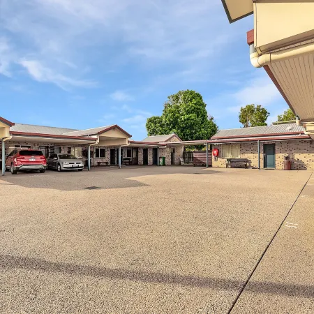 Midlander Motor Inn