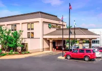 Quality Inn Florissant-St Louis Các khách sạn ở Berkeley