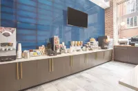 La Quinta Inn & Suites by Wyndham Baltimore Downtown Hotels in Baltimore