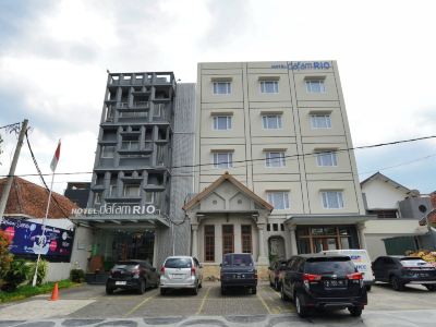 Hotel Dafam Rio