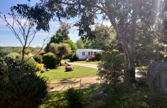 普普利耶露營酒店