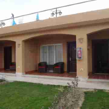 Porto Matrouh Beach Resort Hotel Exterior