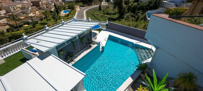 Hostal Casa Mercedes Отели в г. Нерха