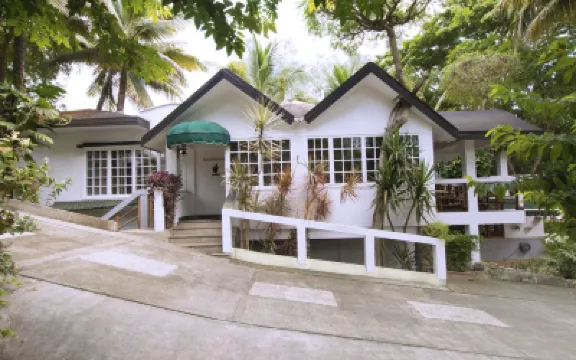 La Casa de Pio Pio Hotels in 