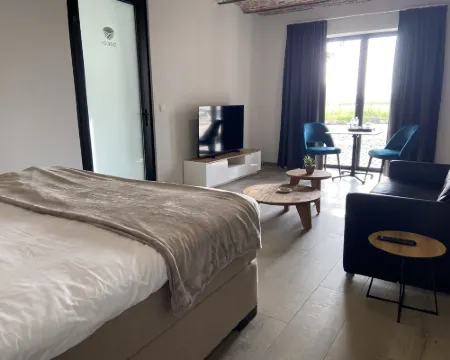 Hvn10 B&B Hotels in Stabroek