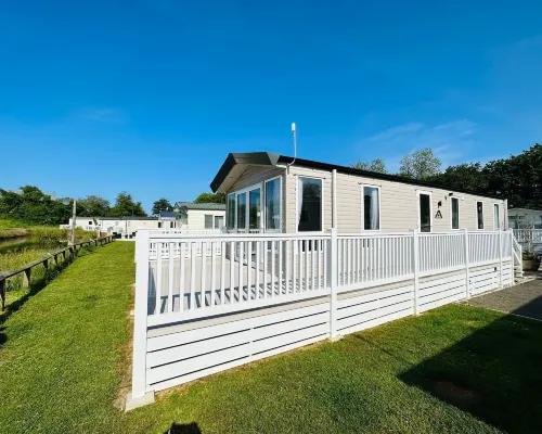 Dog Friendly Park 5 Miles from Bude 2 Bed Caravan Hotels in Holsworthy