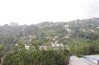 Spacious 1Br with Great View at Marbella Suites Dago - 3 étoiles