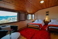 To Balkoni Tis Agorianis Hotels in Eptalofos