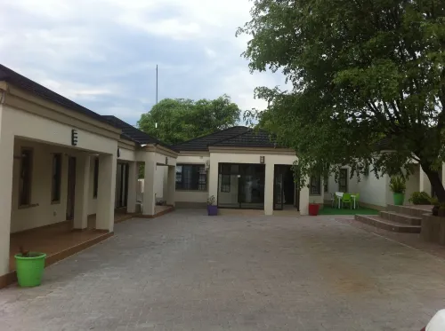 Lediba Guest Lodge Hotels in Maun