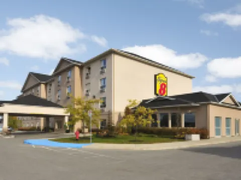 Super 8 by Wyndham Barrie South Hotels in Barrie