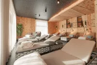 阿斯特麗德酒店，帶全景泳池及包含JokerCard - SPA