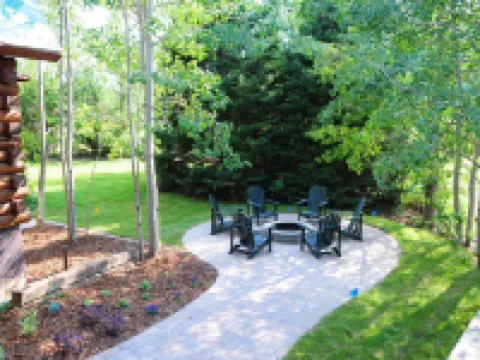 Fin and Feather Inn Hotels in Victor