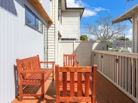 Central Oasis Townhouse with Parking Hotels near Avondale