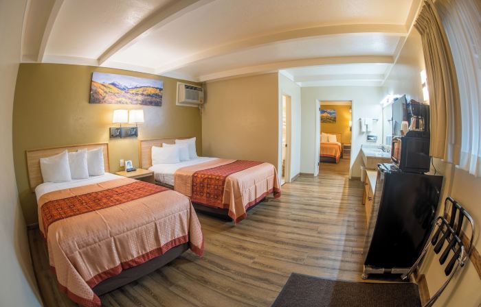 Glenwood Springs Cedar Lodge