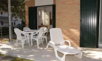 Comfortable Retreat by the Beach - parking