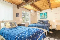 Totally Beachin Getaway by AvantStay Waterfront