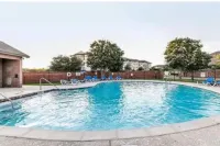 The Castle! by the Lake with Pool & Balcony West Plano