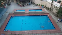 Watbridge Hotels & Suites - Kolam Renang