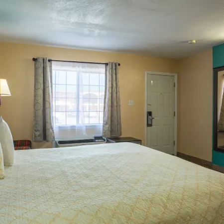 Pinn Road Inn and Suites Lackland AFB and Seaworld