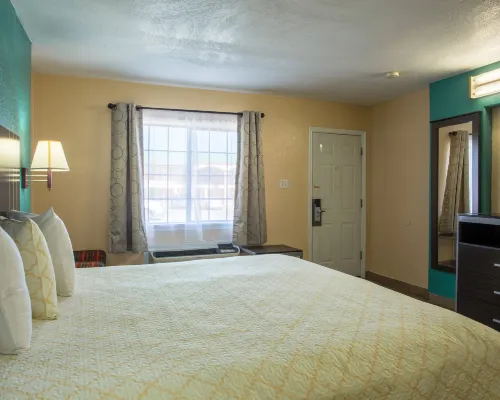 Pinn Road Inn and Suites Lackland AFB and Seaworld Hotels near Acme Park