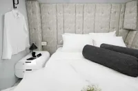 The Daydream Bus Hideaway by Sea N' Rent Hôtels à : Gesher HaZiw