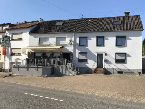 ペンション ＆ ガストスタット ハンデルスホフ のホテル