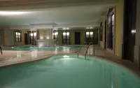 Meson de la Merced - Pools