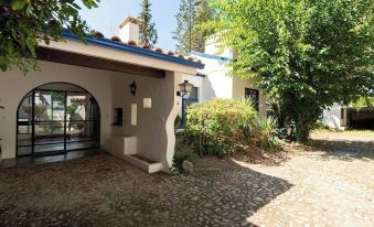 WHome Family Paradise, Exquisite Retreat for Holidays