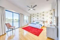 Stayau 6Br Deluxe Lakeview House Point Cook Hotels near Williams Landing Railway Station