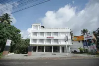 Sreeja Myst Hotels near Athirappilly Waterfalls Bottom View Point