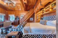 Homewood Lakefront by Avantstay Private Beach & Lake Access + Views!