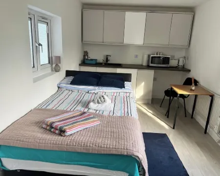 Ldn Studio-Free Parking-15 Min to Elizabeth Line Hotels in Dagenham