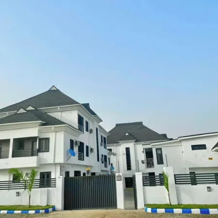 Luxury Villa Residence Отели рядом с достопримечательностью «Терминал аэропорта Абуджа Ннамди Азикиве»