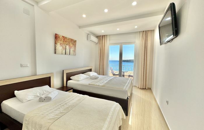 Beachfront Hotel Palma Jaz