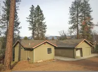 Yosemite Adventure by Casa Oso