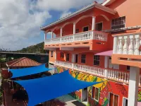 Aupic Paradise Hoteles en La Cour Ville