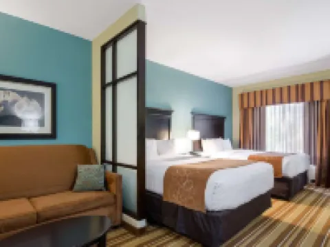 คอมฟอร์ทสวีทส์ โทพีกา นอร์ทเวสต์ โรงแรมในโทพีกา