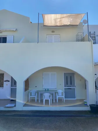 Jie's House in Countryside