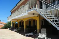 Appartamenti Pigafetta Hotel a La Muddizza