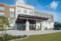 Holiday Inn Express & Suites Ruston Hotels in Ruston