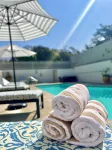 Pelican Inn & Suites - Pools